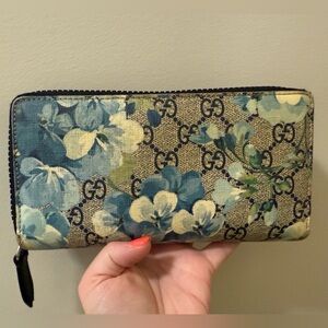 Gucci GG Blooms - Leather Long Wallet